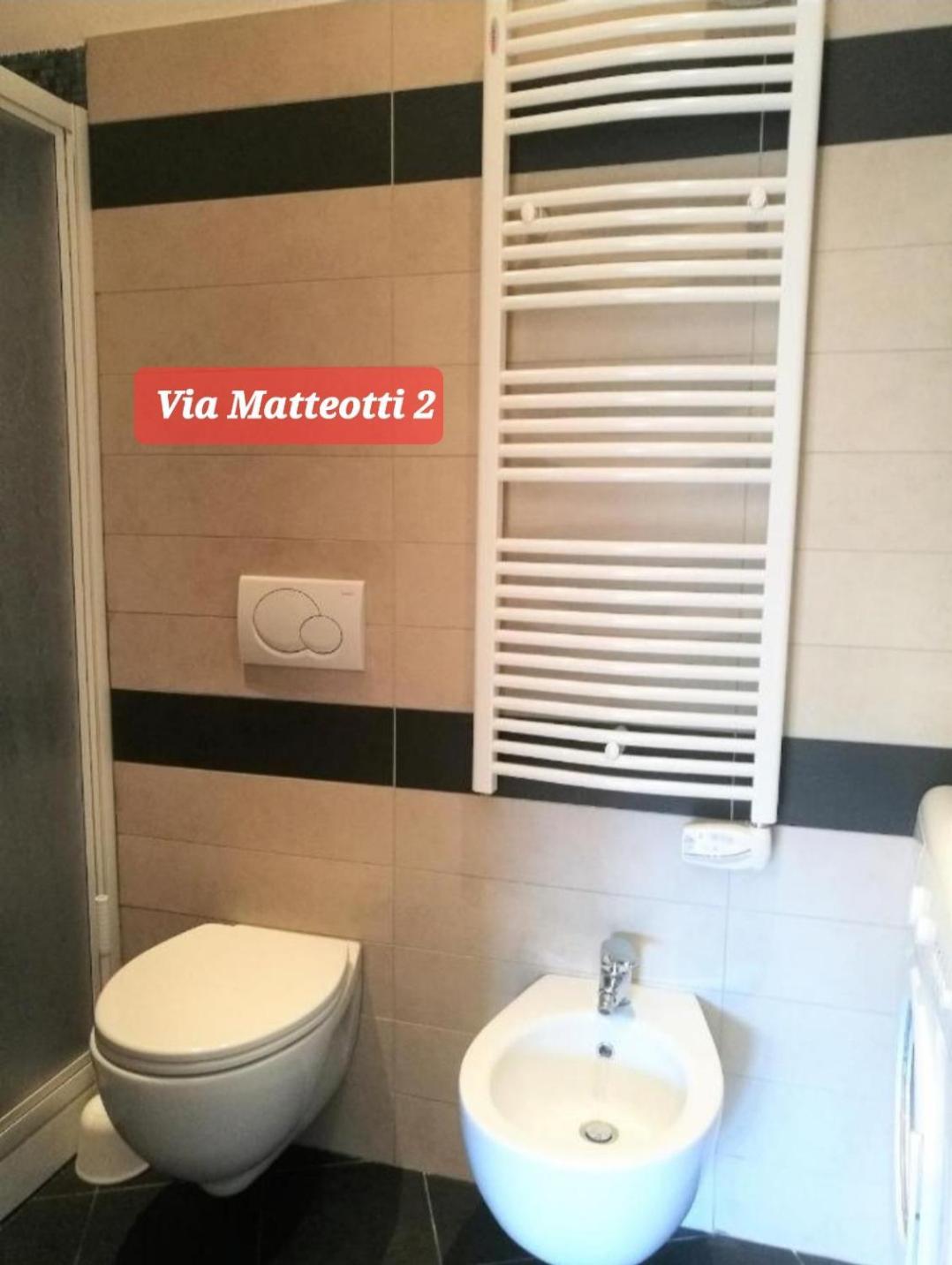 בולוניה Via Matteotti & Via Carracci Apartments מראה חיצוני תמונה