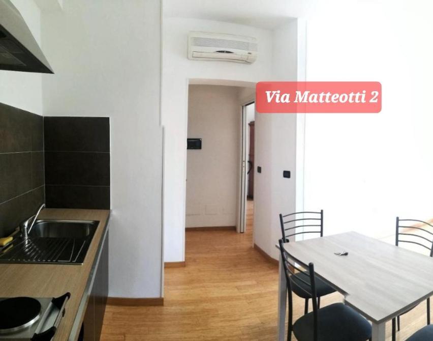 בולוניה Via Matteotti & Via Carracci Apartments מראה חיצוני תמונה