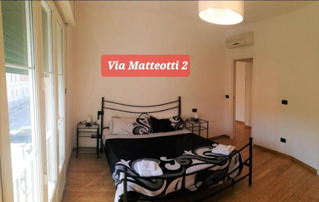 בולוניה Via Matteotti & Via Carracci Apartments מראה חיצוני תמונה
